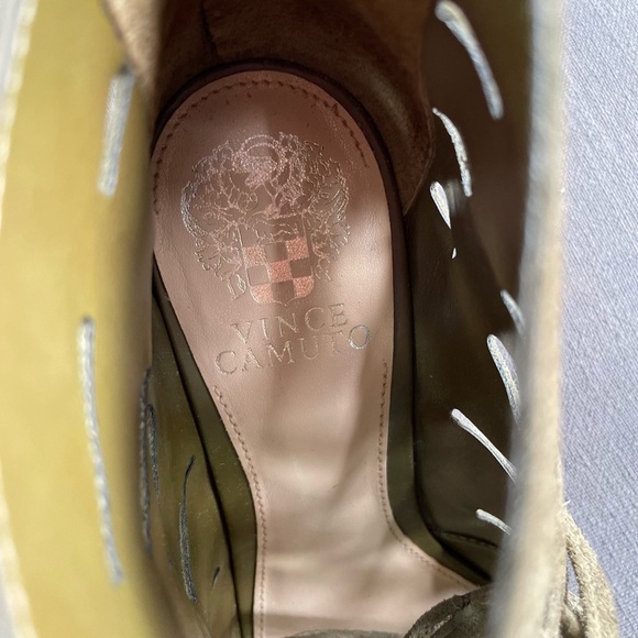 Vince Camuto Tressa perforated lace up bootie. - Picture 4 of 5